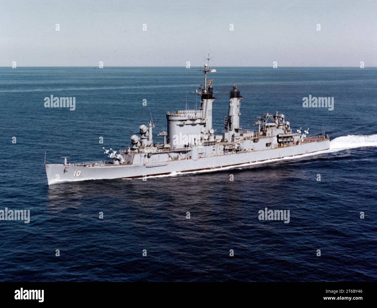 USS Albany (CG-10) wird während der Versuche im Oktober 1962 (KN-4076) durchgeführt Stockfoto