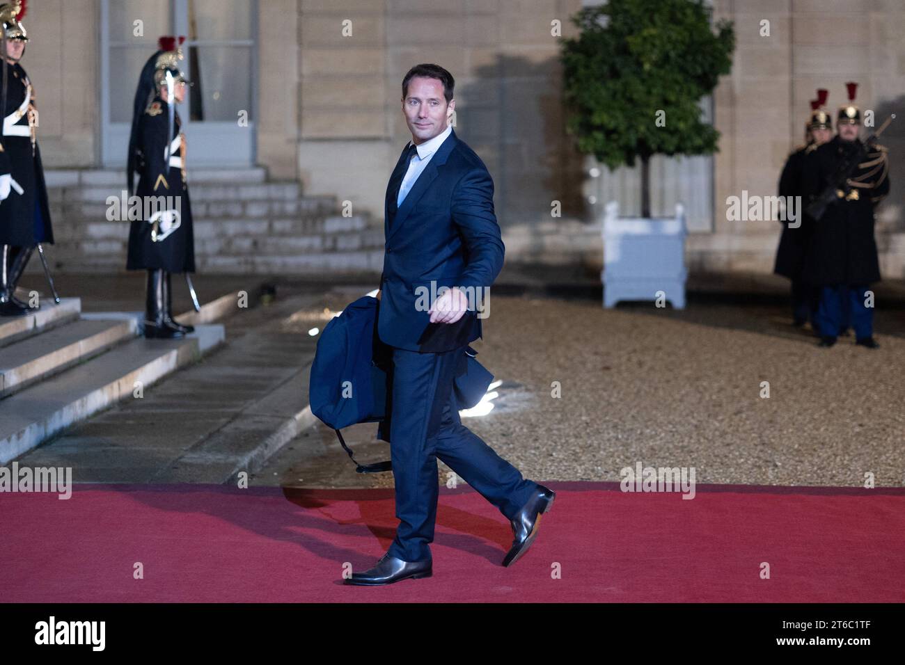 Elysee Palace in Paris am 9. November 2023. Der französische Raumfahrtingenieur, Pilot und Astronaut Thomas Pesquet trifft zu Ehren der Staats- und Regierungschefs und der Führer internationaler Organisationen, die am 6. Pariser Friedensforum teilnehmen, am 9. November 2023 im Elysee-Palast in Paris ein. Vertreter von staaten, internationalen Organisationen, Unternehmen, Entwicklungsbanken oder Nichtregierungsorganisationen werden vom 10. Bis 11. November 2023 erwartet. Die Themen dieses Jahres sind der Schutz des Planeten und der Menschen, Vertrauen und Sicherheit in den USA Stockfoto