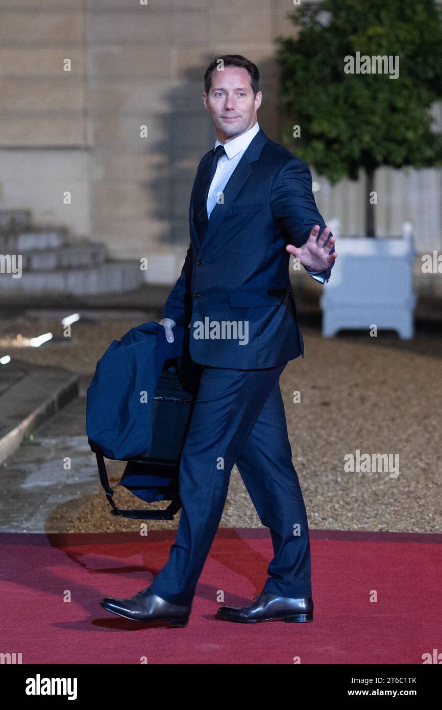 Elysee Palace in Paris am 9. November 2023. Der französische Raumfahrtingenieur, Pilot und Astronaut Thomas Pesquet trifft zu Ehren der Staats- und Regierungschefs und der Führer internationaler Organisationen, die am 6. Pariser Friedensforum teilnehmen, am 9. November 2023 im Elysee-Palast in Paris ein. Vertreter von staaten, internationalen Organisationen, Unternehmen, Entwicklungsbanken oder Nichtregierungsorganisationen werden vom 10. Bis 11. November 2023 erwartet. Die Themen dieses Jahres sind der Schutz des Planeten und der Menschen, Vertrauen und Sicherheit in den USA Stockfoto