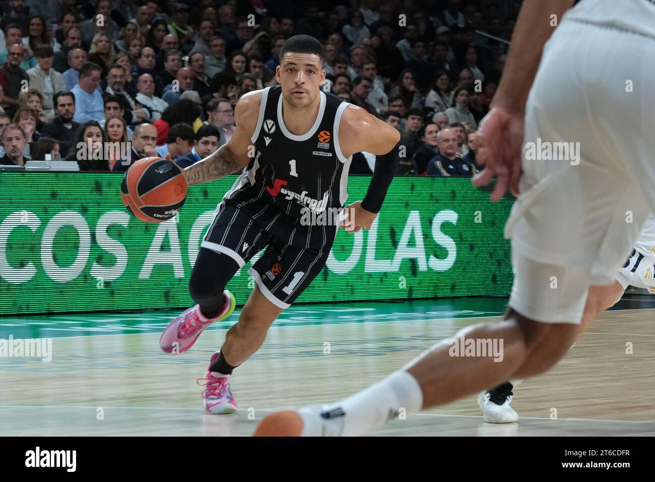 Madrid, Spanien. November 2023. Lundberg Gabriel von Bologna während des Turkish Airlines EuroLeague Spiels zwischen Real Madrid und Virtus Segafredo Bologna am 9. November 2023 im Wizink Center in Madrid. (Foto: Oscar Gonzalez/SIPA USA) (Foto: Oscar Gonzalez/SIPA USA) Credit: SIPA USA/Alamy Live News Stockfoto