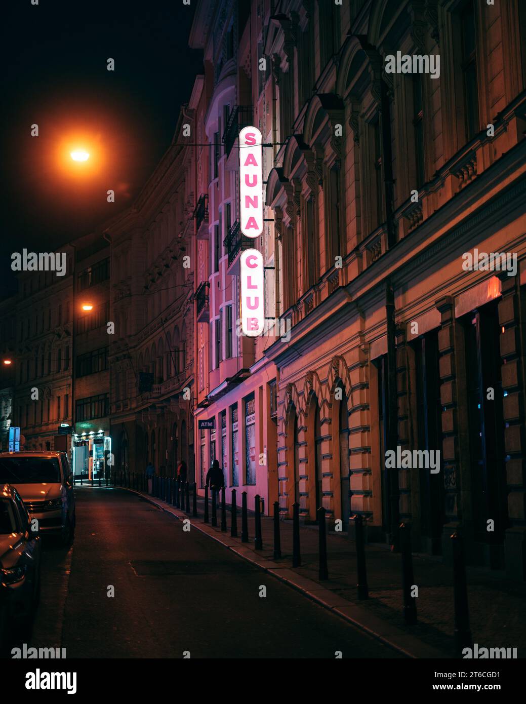 Sauna Club Schild in der Nacht, Prag, Tschechien Stockfoto