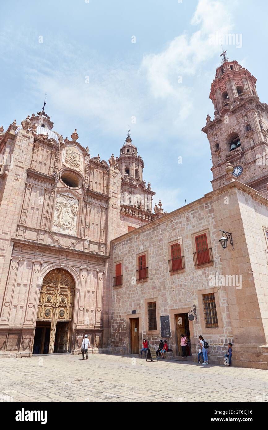 Die atemberaubende Kathedrale von Morelia, die im 18. Jahrhundert fertiggestellt wurde Stockfoto