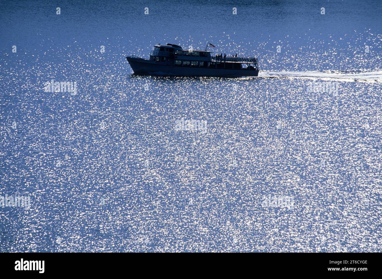 Lake Chelan mit Lady of the Lake Silhouette, Fields Landing, Wenatchee National Forest, Washington Stockfoto
