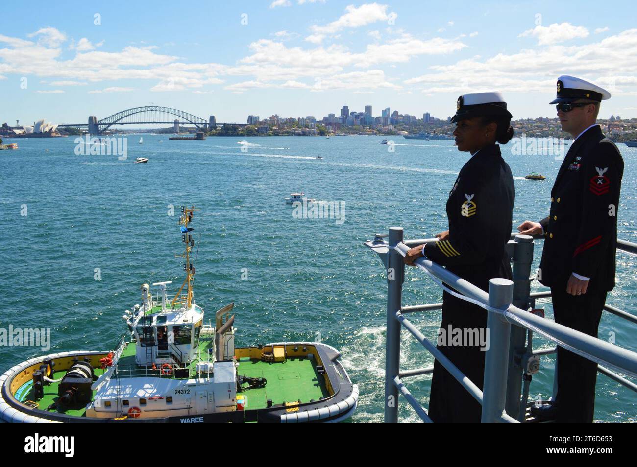 USS Chosin kommt für den International Fleet Review 131004 in Sydney an Stockfoto