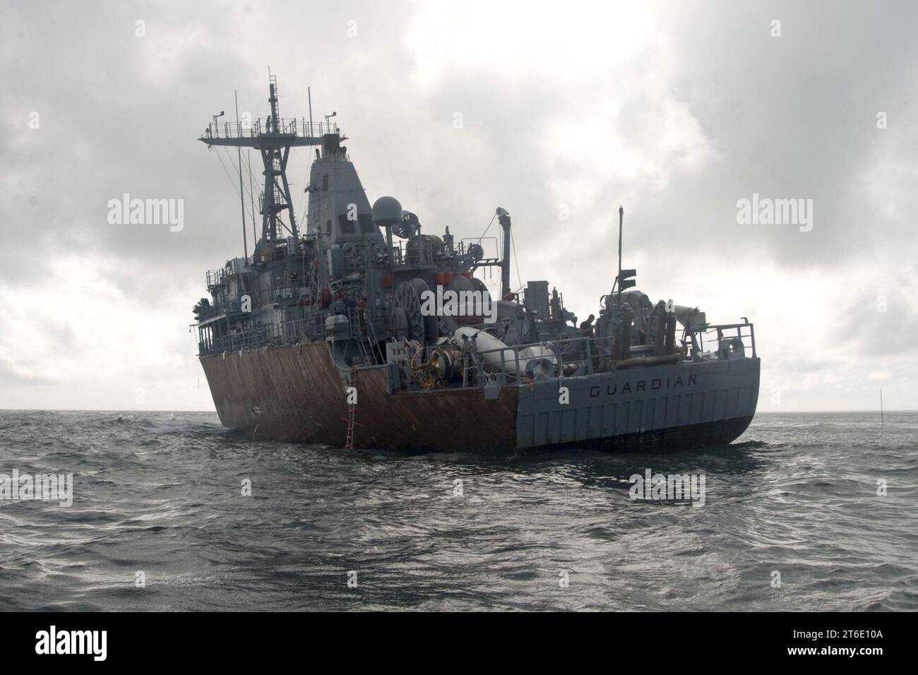 USS Guardian sitzt auf Grund am Tubbataha Reef. (8468330364) Stockfoto