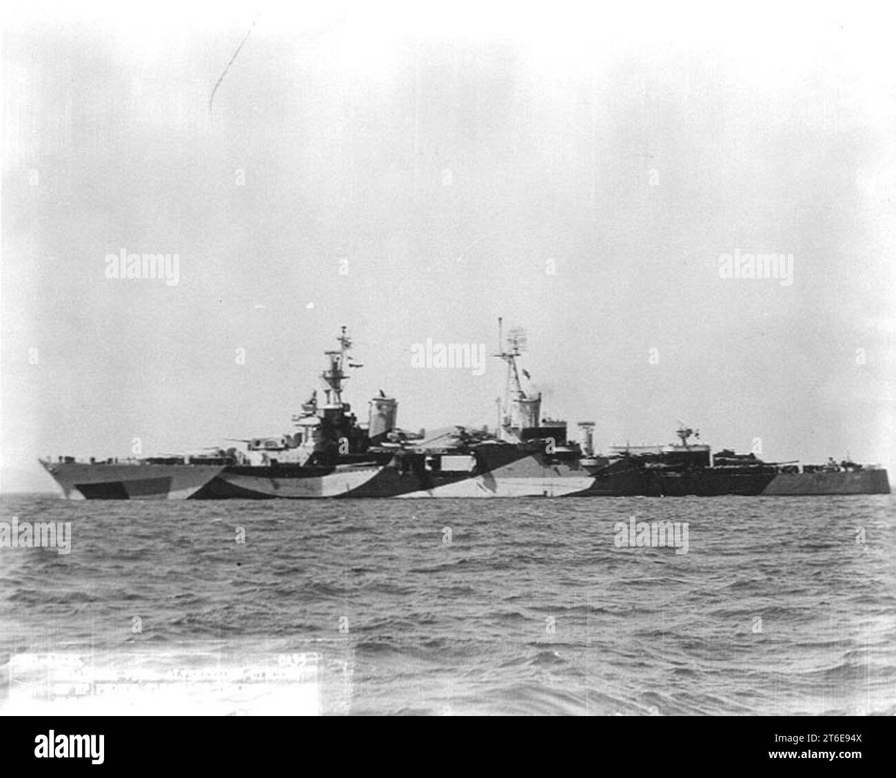 USS Indianapolis (CA-35) vor San Francisco am 1. Mai 1944 Stockfoto