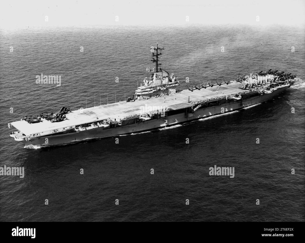 USS Lake Champlain (CV-39) im Gange 1954 / 55 Stockfoto