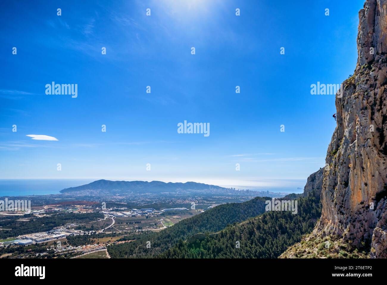 Auf dem Klettersteig Ponoig bei Alicante, Spanien Stockfoto