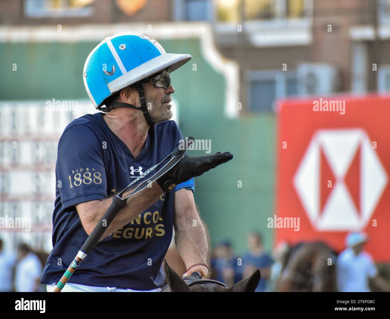 Porträt von Adolfo Cambiaso (H), Rekordpolo des Teams La Dolfina Saudi, beim Poloturnier Triple Corona (Triple Crown), Campeonato Stockfoto