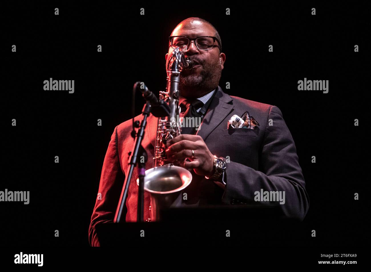 Ron Carter trat beim Paral·lel 62, voll-Damm Jazz Festival BCN, Barcelona 9. November 2023 auf. Fotograf: Ale Espaliat Stockfoto