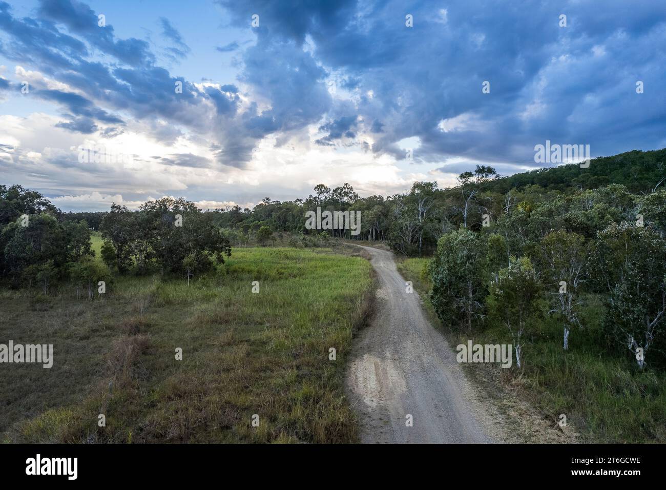 Ruhige Sumpfgebiete nördlich von Yeppoon, Queensland – Ein Blick in das natürliche Feuchtgebiet der australischen Küstenregion. Stockfoto
