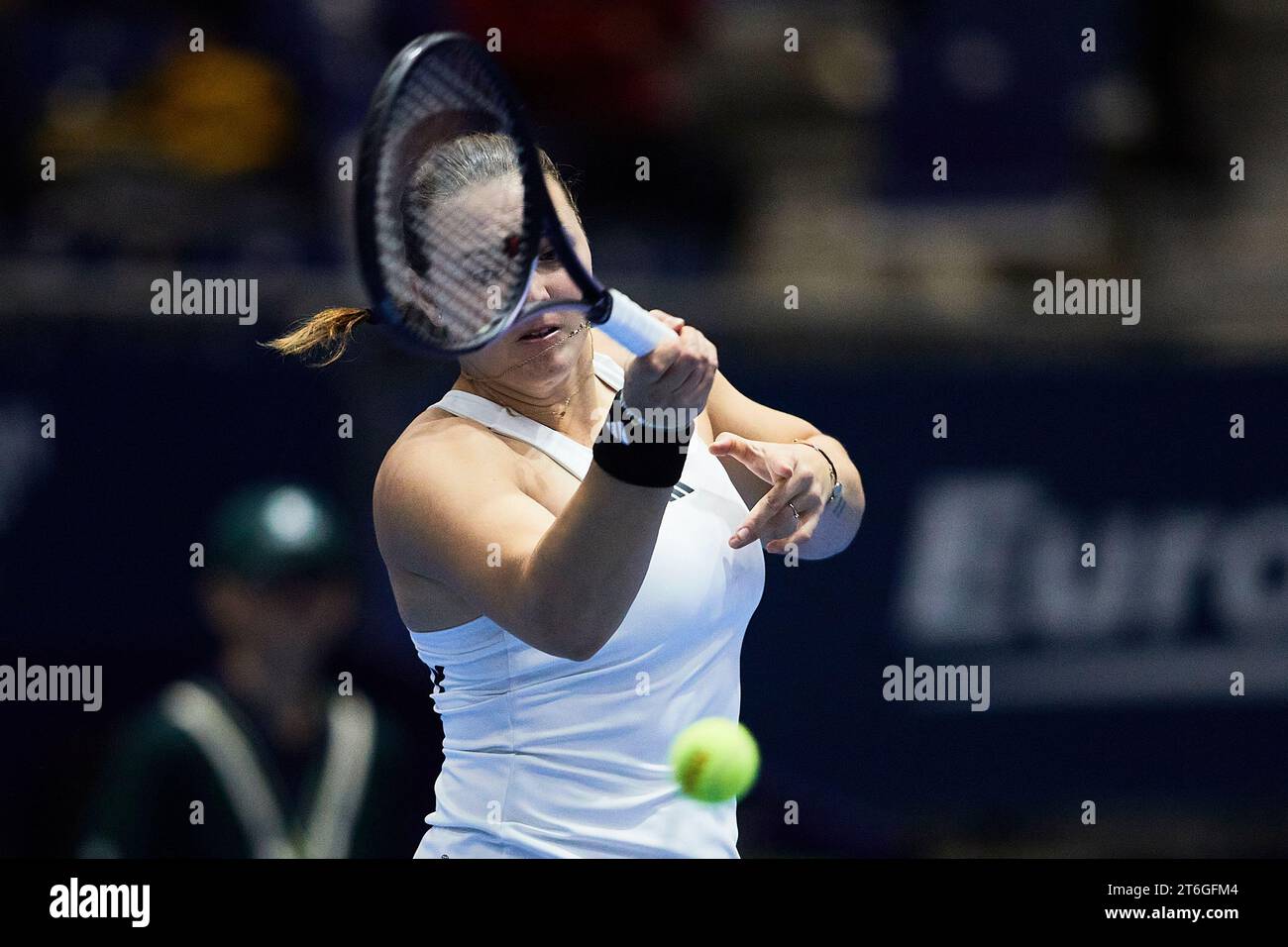 Sevilla, Spanien, 10. November 2023. Jule Niemeier aus Deutschland während des Spiels erneut Clara Burel aus Frankreich beim Billie Jean King Cup Finale in Sevilla. Kredit: Omar Arnau Kredit: Saolab/Alamy Live News Stockfoto