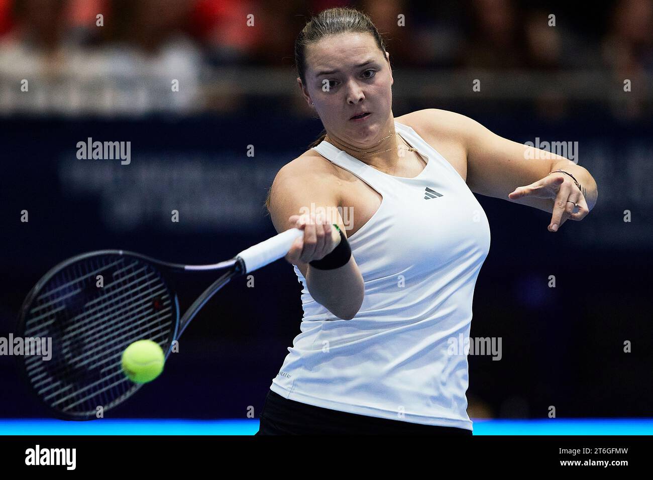Sevilla, Spanien, 10. November 2023. Jule Niemeier aus Deutschland während des Spiels erneut Clara Burel aus Frankreich beim Billie Jean King Cup Finale in Sevilla. Kredit: Omar Arnau Kredit: Saolab/Alamy Live News Stockfoto