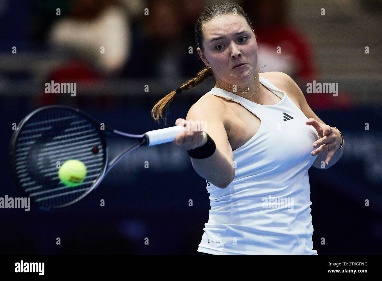 Sevilla, Spanien, 10. November 2023. Jule Niemeier aus Deutschland während des Spiels erneut Clara Burel aus Frankreich beim Billie Jean King Cup Finale in Sevilla. Kredit: Omar Arnau Kredit: Saolab/Alamy Live News Stockfoto