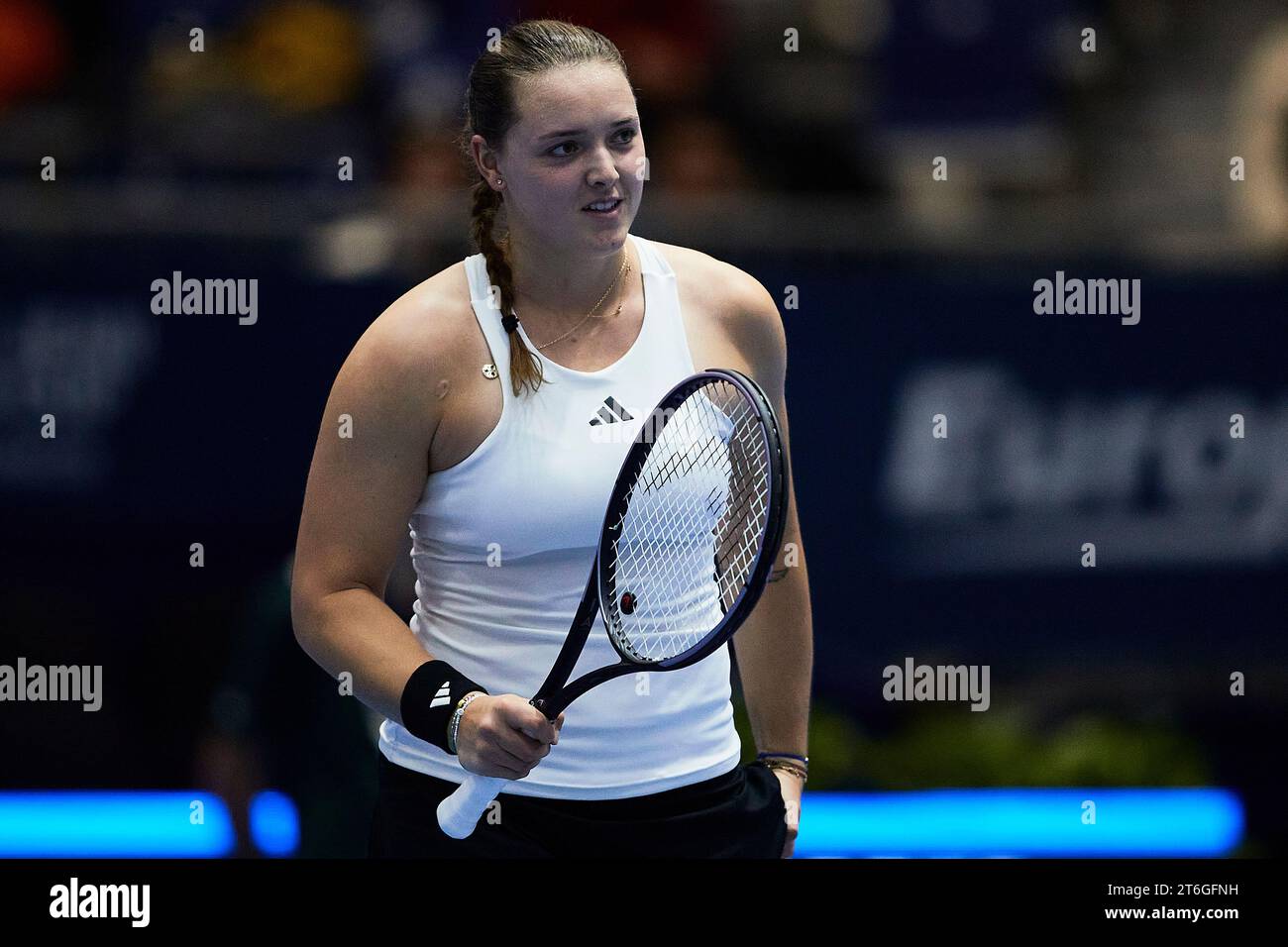 Sevilla, Spanien, 10. November 2023. Jule Niemeier aus Deutschland während des Spiels erneut Clara Burel aus Frankreich beim Billie Jean King Cup Finale in Sevilla. Kredit: Omar Arnau Kredit: Saolab/Alamy Live News Stockfoto