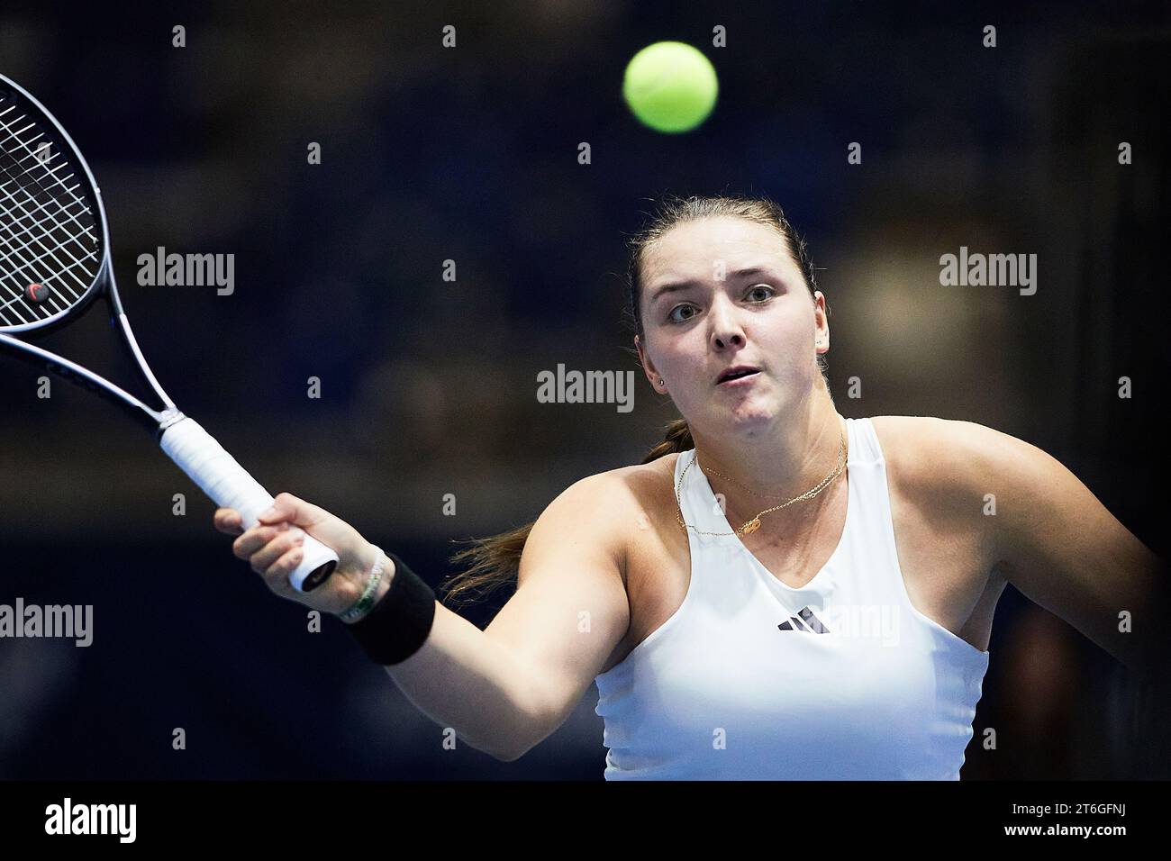 Sevilla, Spanien, 10. November 2023. Jule Niemeier aus Deutschland während des Spiels erneut Clara Burel aus Frankreich beim Billie Jean King Cup Finale in Sevilla. Kredit: Omar Arnau Kredit: Saolab/Alamy Live News Stockfoto