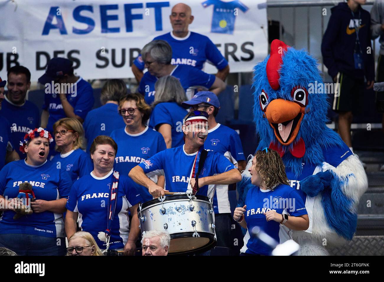 Sevilla, Spanien, 10. November 2023. Fans Frankreichs beim Spiel von Clara Burel von Frankreich erneut Jule Niemeier von Deutschland beim Billie Jean King Cup Finale in Sevilla. Kredit: Omar Arnau Kredit: Saolab/Alamy Live News Stockfoto