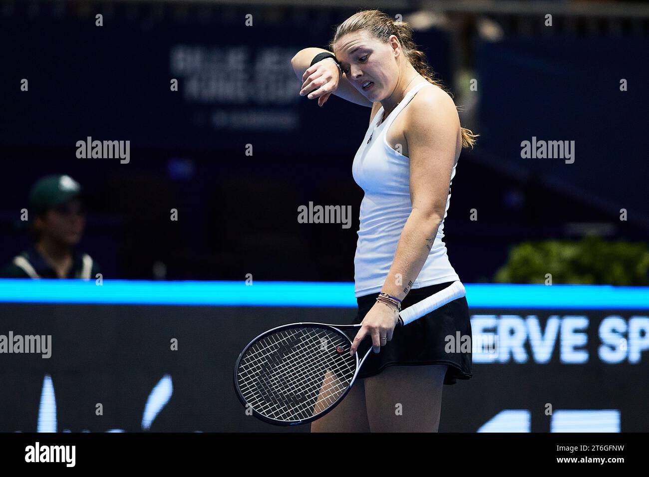 Sevilla, Spanien, 10. November 2023. Jule Niemeier aus Deutschland während des Spiels erneut Clara Burel aus Frankreich beim Billie Jean King Cup Finale in Sevilla. Kredit: Omar Arnau Kredit: Saolab/Alamy Live News Stockfoto