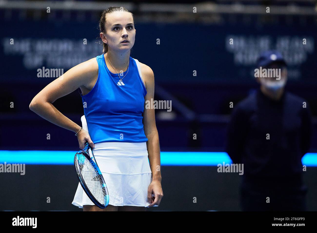 Sevilla, Spanien, 10. November 2023. Clara Burel aus Frankreich während des Spiels erneut Jule Niemeier aus Deutschland beim Billie Jean King Cup Finale in Sevilla. Kredit: Omar Arnau Kredit: Saolab/Alamy Live News Stockfoto