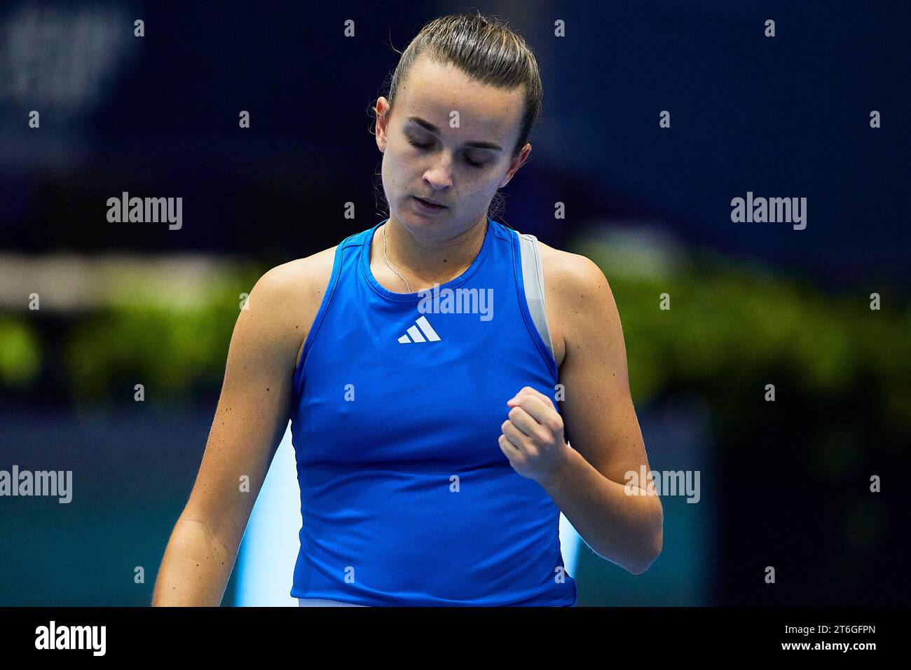 Sevilla, Spanien, 10. November 2023. Clara Burel aus Frankreich während des Spiels erneut Jule Niemeier aus Deutschland beim Billie Jean King Cup Finale in Sevilla. Kredit: Omar Arnau Kredit: Saolab/Alamy Live News Stockfoto