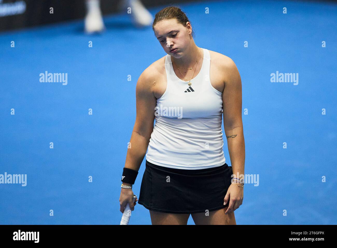 Sevilla, Spanien, 10. November 2023. Jule Niemeier aus Deutschland während des Spiels erneut Clara Burel aus Frankreich beim Billie Jean King Cup Finale in Sevilla. Kredit: Omar Arnau Kredit: Saolab/Alamy Live News Stockfoto