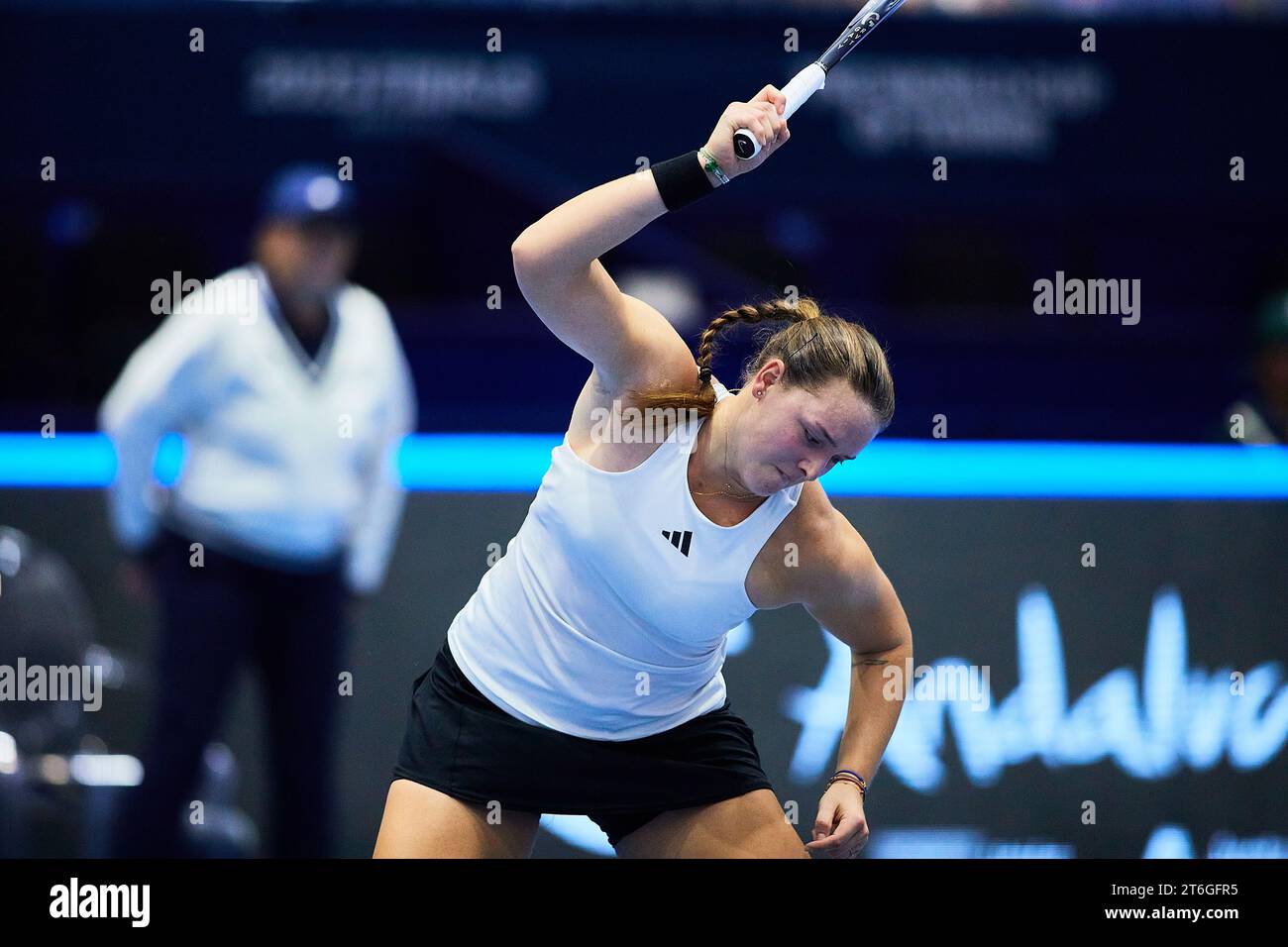 Sevilla, Spanien, 10. November 2023. Jule Niemeier aus Deutschland während des Spiels erneut Clara Burel aus Frankreich beim Billie Jean King Cup Finale in Sevilla. Kredit: Omar Arnau Kredit: Saolab/Alamy Live News Stockfoto