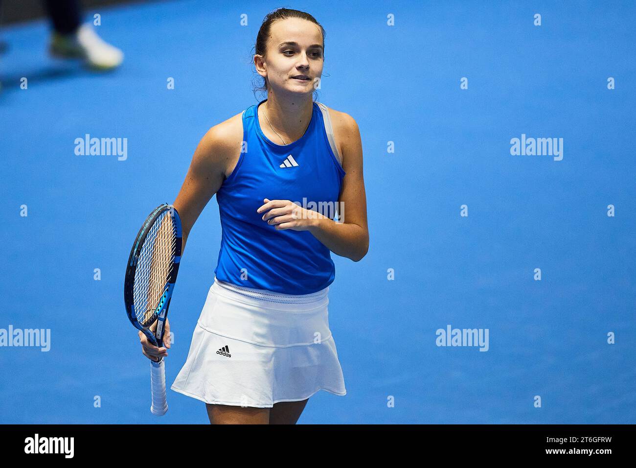 Sevilla, Spanien, 10. November 2023. Clara Burel aus Frankreich während des Spiels erneut Jule Niemeier aus Deutschland beim Billie Jean King Cup Finale in Sevilla. Kredit: Omar Arnau Kredit: Saolab/Alamy Live News Stockfoto