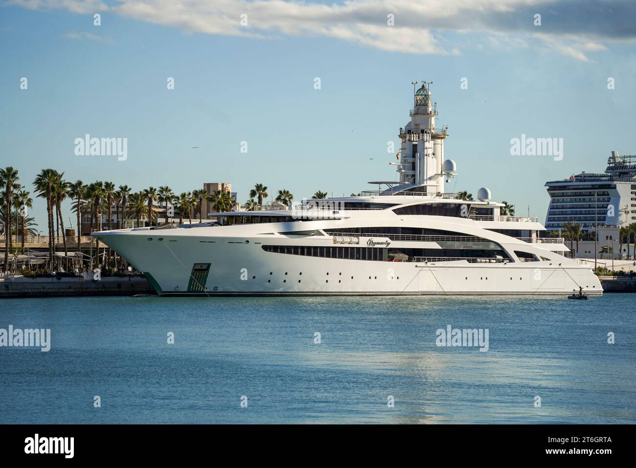 Megayacht, Superyacht, IDynasty überwintert im Hafen von Malaga, Costa del Sol, Spanien. Stockfoto