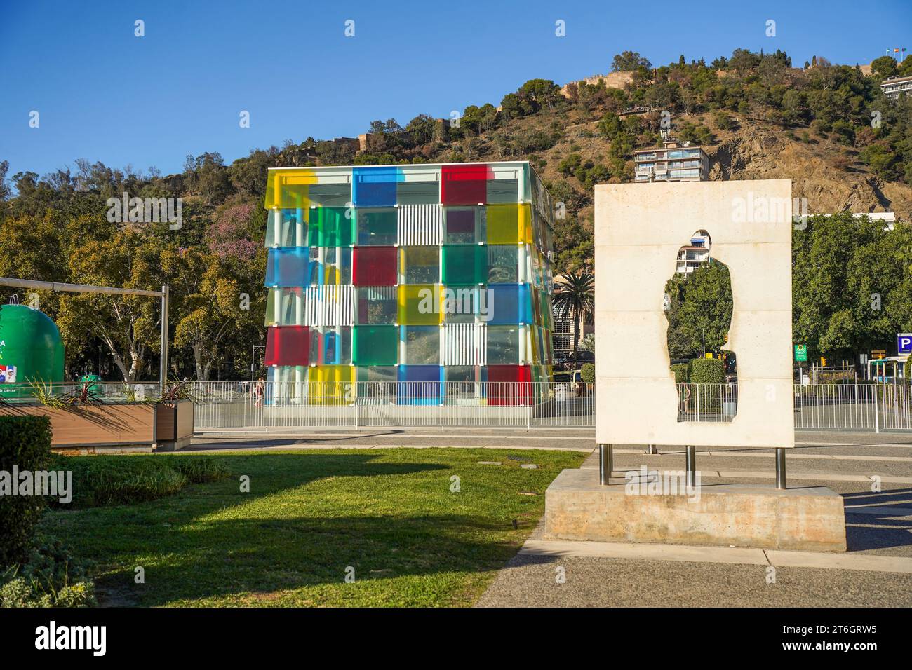 Pompidou Zentrum Malaga, das Centre Pompidou, der Würfel, Pop-up-Museum, an der Muelle Uno, der Hafen von Malaga, Andalusien, Spanien. Stockfoto