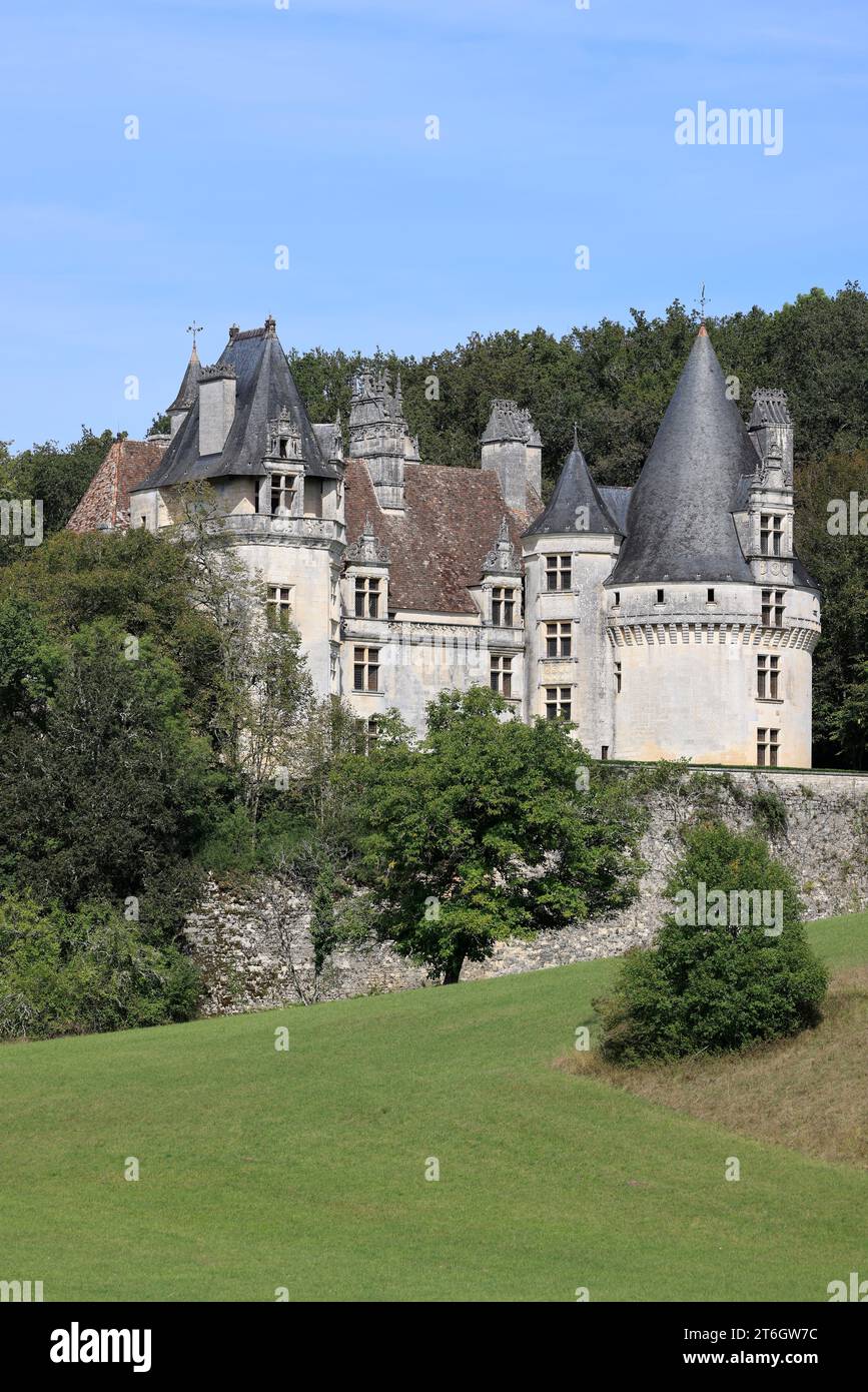 Puyguilhem Castle. In der Landschaft des Périgord Vert hat das Château de Puyguilhem, das im 16. Jahrhundert erbaut wurde, einen Renaissance-Stil, der dem des Th ähnelt Stockfoto