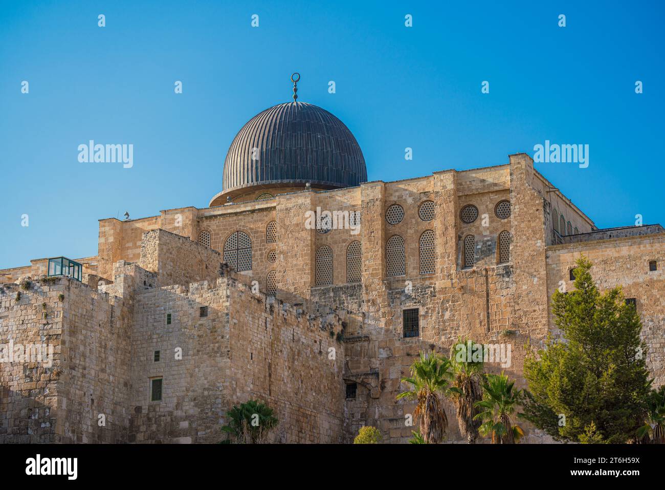 Blick auf die historische Al-Aqsa Moschee in al-Haram al-Sharif, Jerusalem Altstadt Stockfoto
