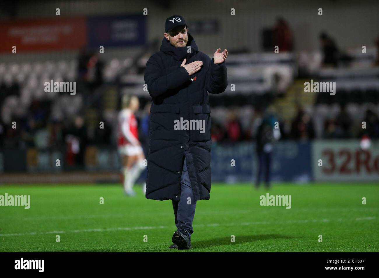 London, Großbritannien. 9. November 2023. Jonas Eidevall während des Conti Cup Spiels zwischen Arsenal und Bristol City im Meadow Park. Stockfoto