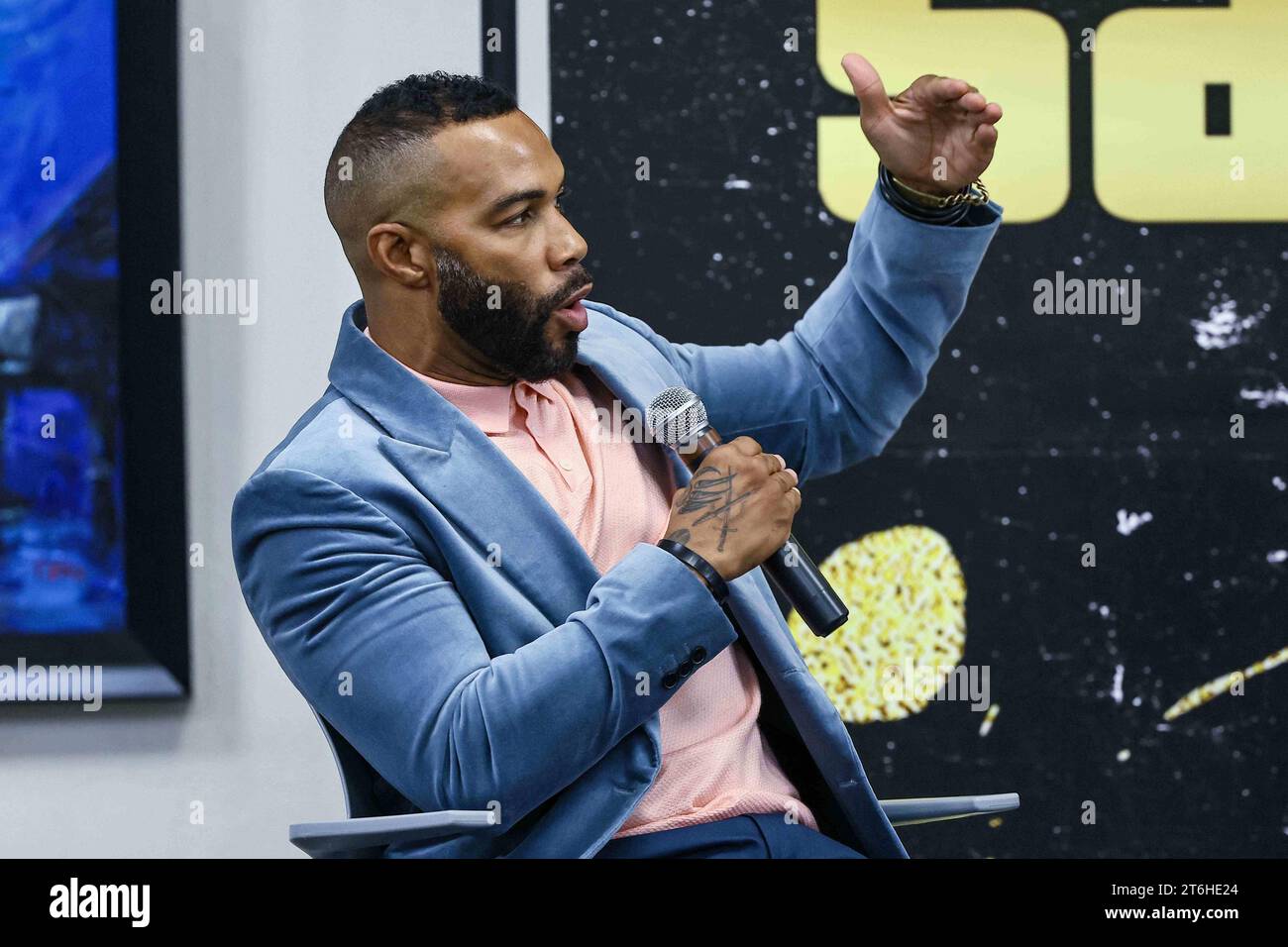 10. November 2023, Wilmington, Delaware, Vereinigte Staaten von Amerika: Schauspieler OMARI HARDWICK bekannt für seine Rolle als James Ghost St. Patrick in dem von der Kritik gefeierten Hit „Powerâ€“ engagierte sich während der Savage Chat Series Donnerstag, 9. November 2023 in der Wilmington Public Library. (Kreditbild: © Saquan Stimpson/ZUMA Press Wire) NUR REDAKTIONELLE VERWENDUNG! Nicht für kommerzielle ZWECKE! Stockfoto