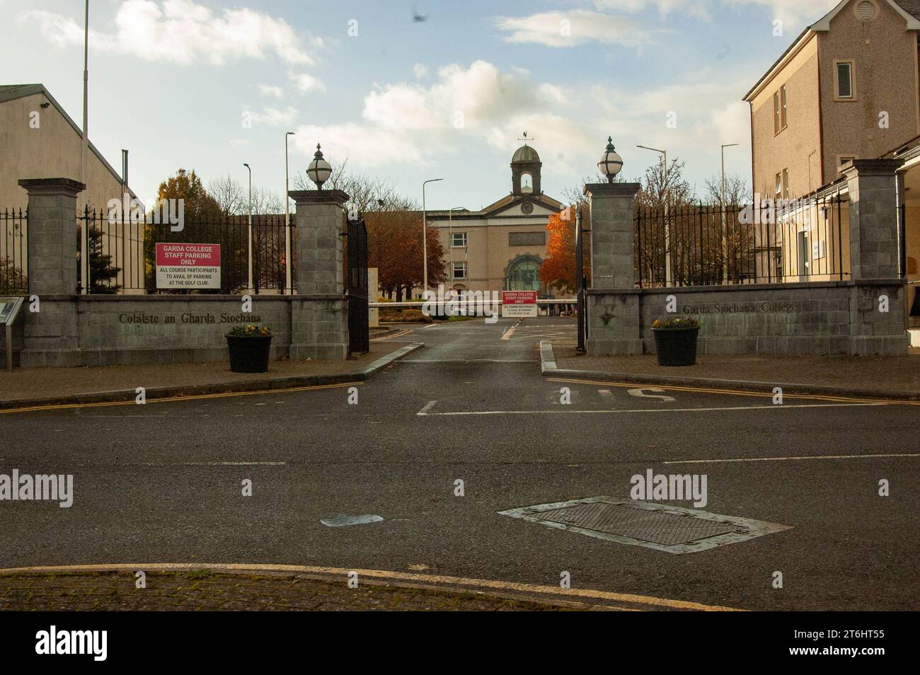 Templemore Garda Collage in County Tipperary, die neue Rekruten für einen Garda Siochana ausbildet. Die Collage wurde in eine Untersuchung über die Auszahlung von Finanzhilfen aus Europa verwickelt. Credit ED/Alamy Live News Stockfoto Templemore Garda Collage in County Tipperary, die neue Rekruten für einen Garda Siochana ausbildet. Die Collage wurde in eine Untersuchung über die Auszahlung von Finanzhilfen aus Europa verwickelt. Credit ED/Alamy Live News Stockfoto
