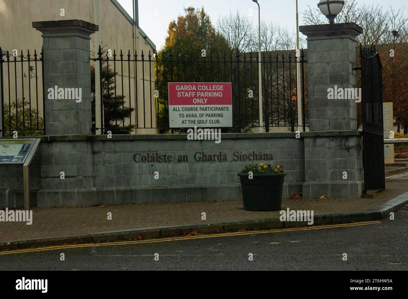 Templemore Garda Collage in County Tipperary, die neue Rekruten für einen Garda Siochana ausbildet. Die Collage wurde in eine Untersuchung über die Auszahlung von Finanzhilfen aus Europa verwickelt. Credit ED/Alamy Live News Stockfoto Templemore Garda Collage in County Tipperary, die neue Rekruten für einen Garda Siochana ausbildet. Die Collage wurde in eine Untersuchung über die Auszahlung von Finanzhilfen aus Europa verwickelt. Credit ED/Alamy Live News Stockfoto