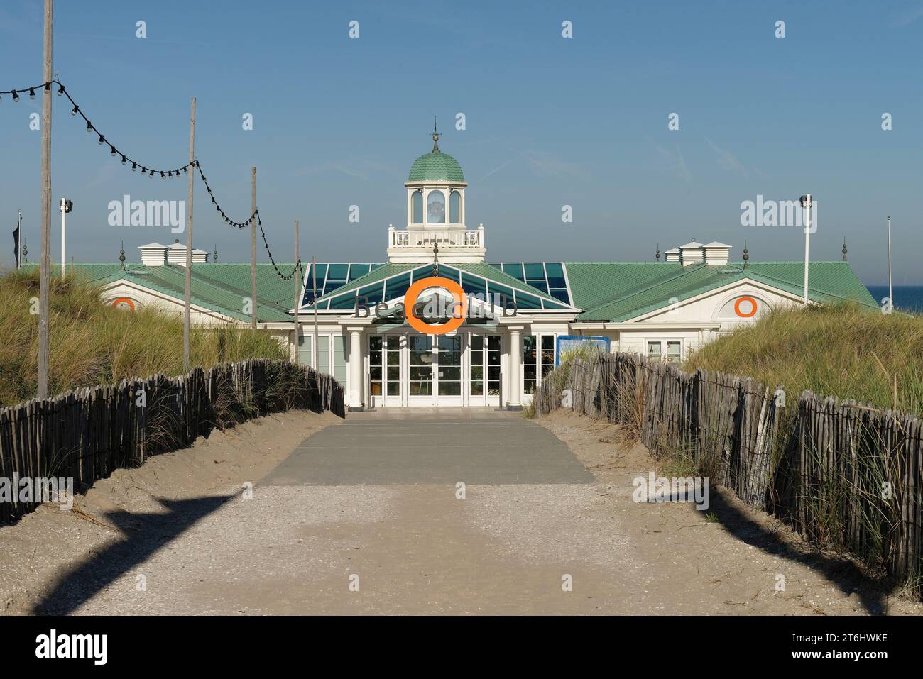 Beach Club am Strand von Noordwijk aan Zee, Süd-Holland, Zuid-Holland, Nordsee, Benelux, Beneluxstatten, Niederlande, Nederland Stockfoto
