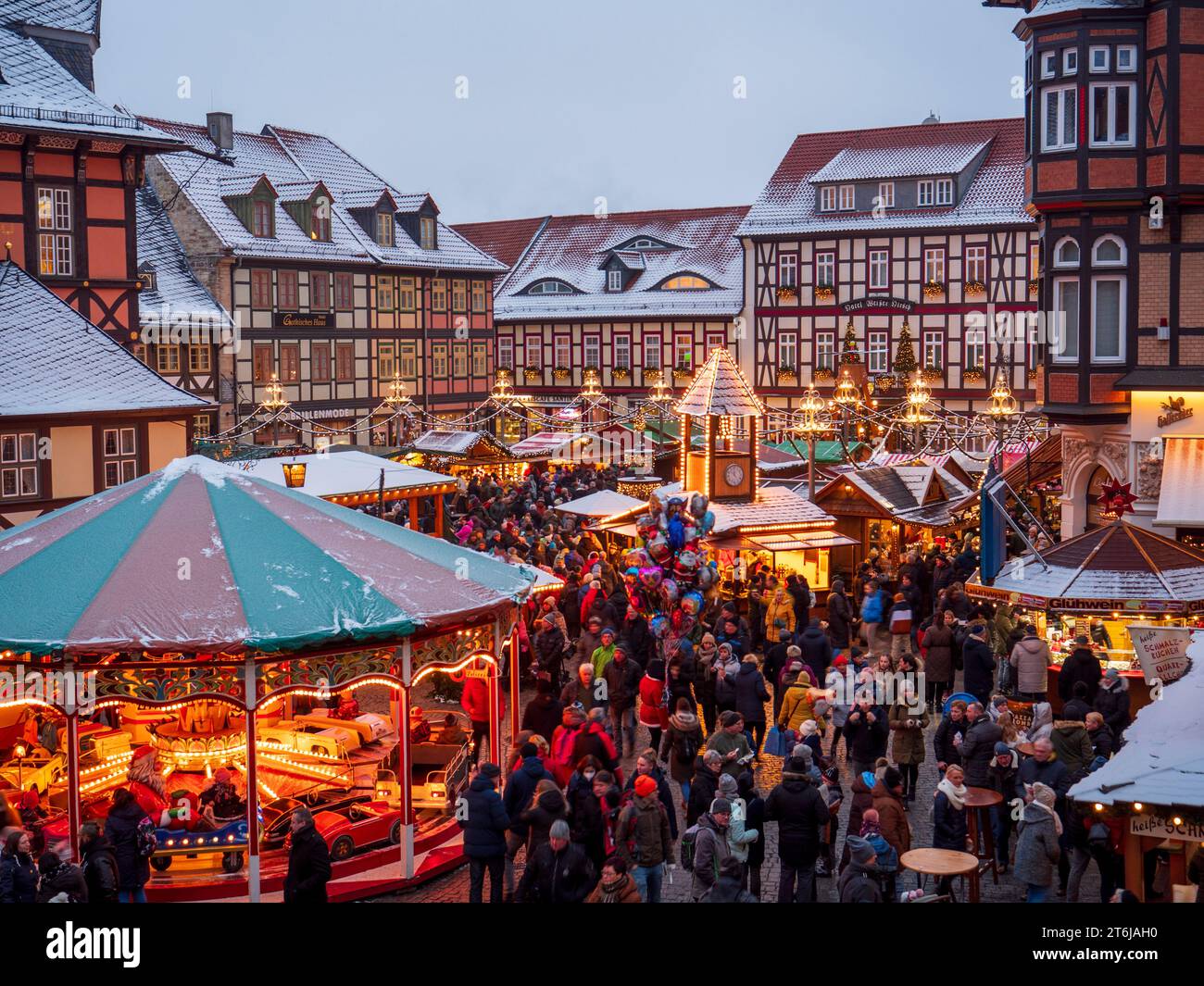 Weihnachtsmarkt am Marktplatz Wernigerode, Harz Stockfoto