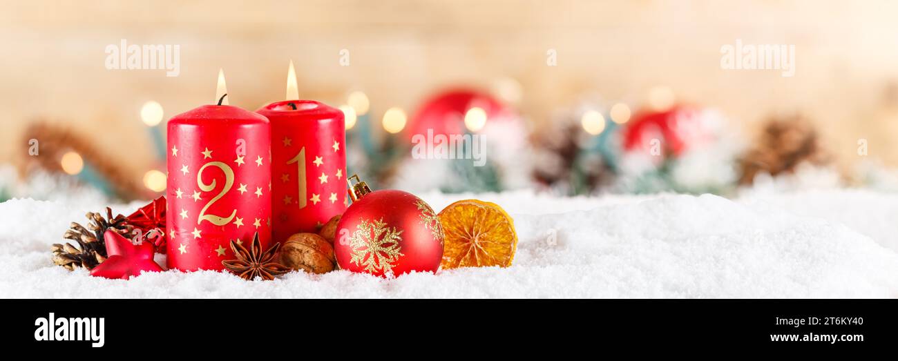 Zweiter 2. Adventssonntag mit brennender Kerze Weihnachtsdekoration Deko-Banner mit Copyspace Kopierraum Stockfoto
