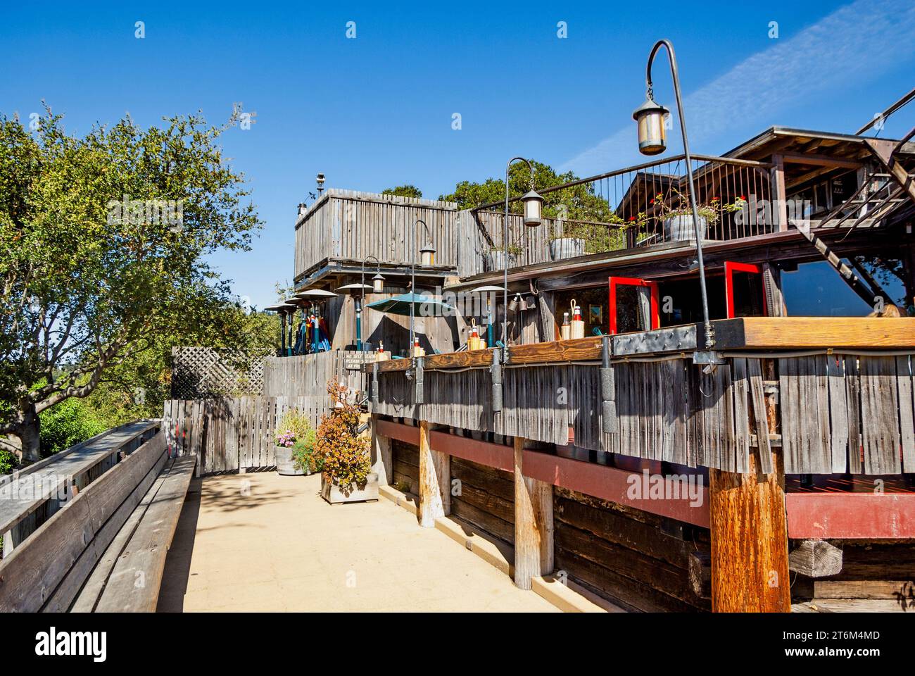 Mit Blick auf Pazifischen Ozean von Veranda Nepenthe Restaurant, Big Sur, Kalifornien Stockfoto