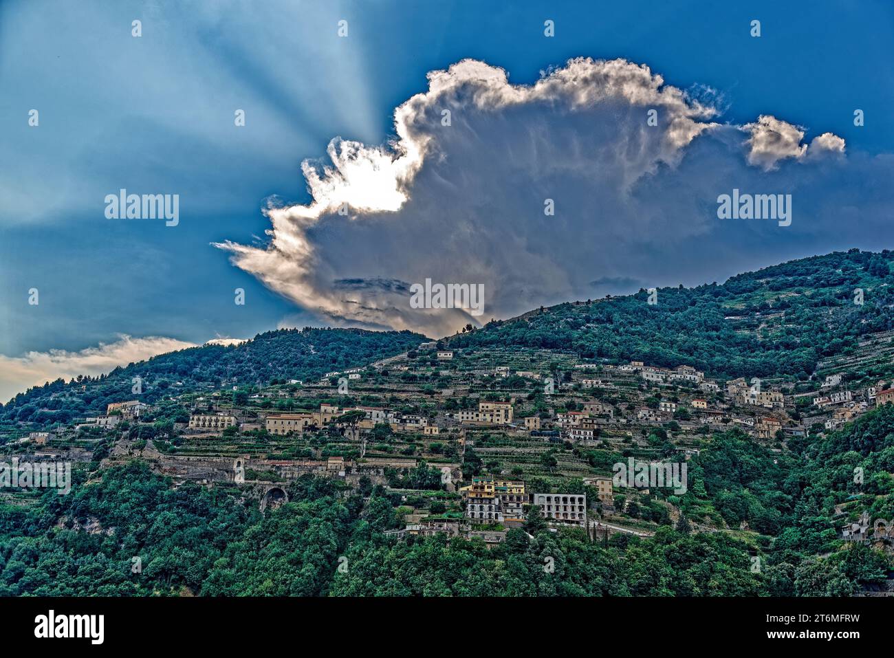 Aufsteigende Hügel von Ravello Stockfoto