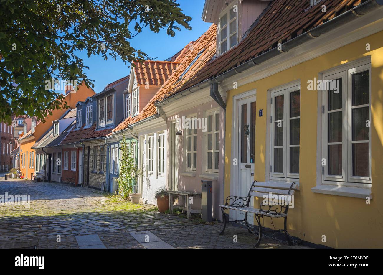 Wunderschöne farbenfrohe alte Häuser in Aalborg, Dänemark Stockfoto