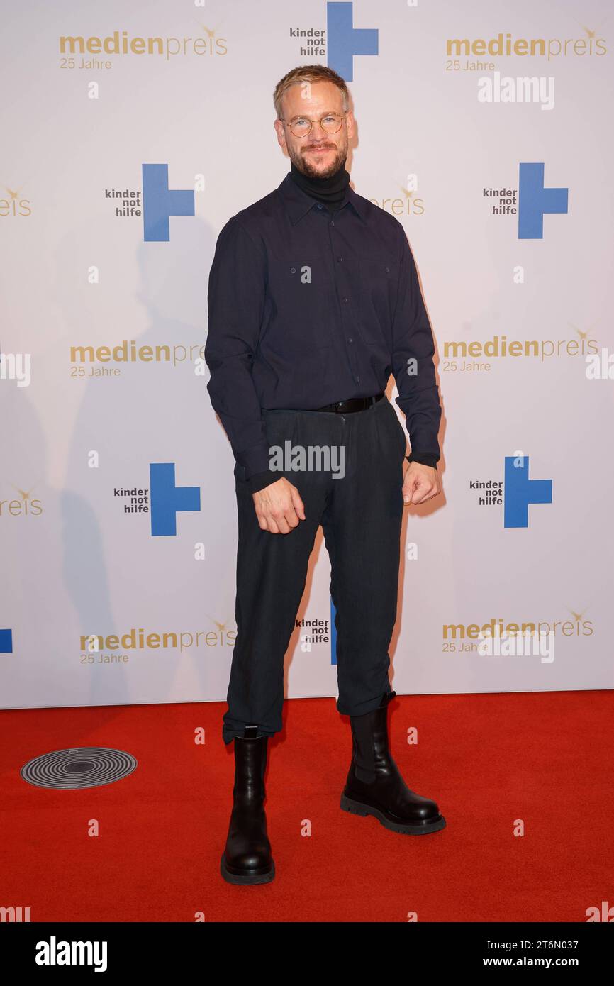 Kindernothilfe Medienpreis 2023 Frederic Heidorn beim Kindernothilfe Medienpreis im AXICA Kongress- und Tagungszentrum am 10.11..2023 in Berlin. *** Kindernothilfe Medienpreis 2023 Frederic Heidorn beim Kindernothilfe Medienpreis im AXICA Kongress- und Konferenzzentrum am 10 11 2023 in Berlin Copyright: XEventpressxKochanx Stockfoto