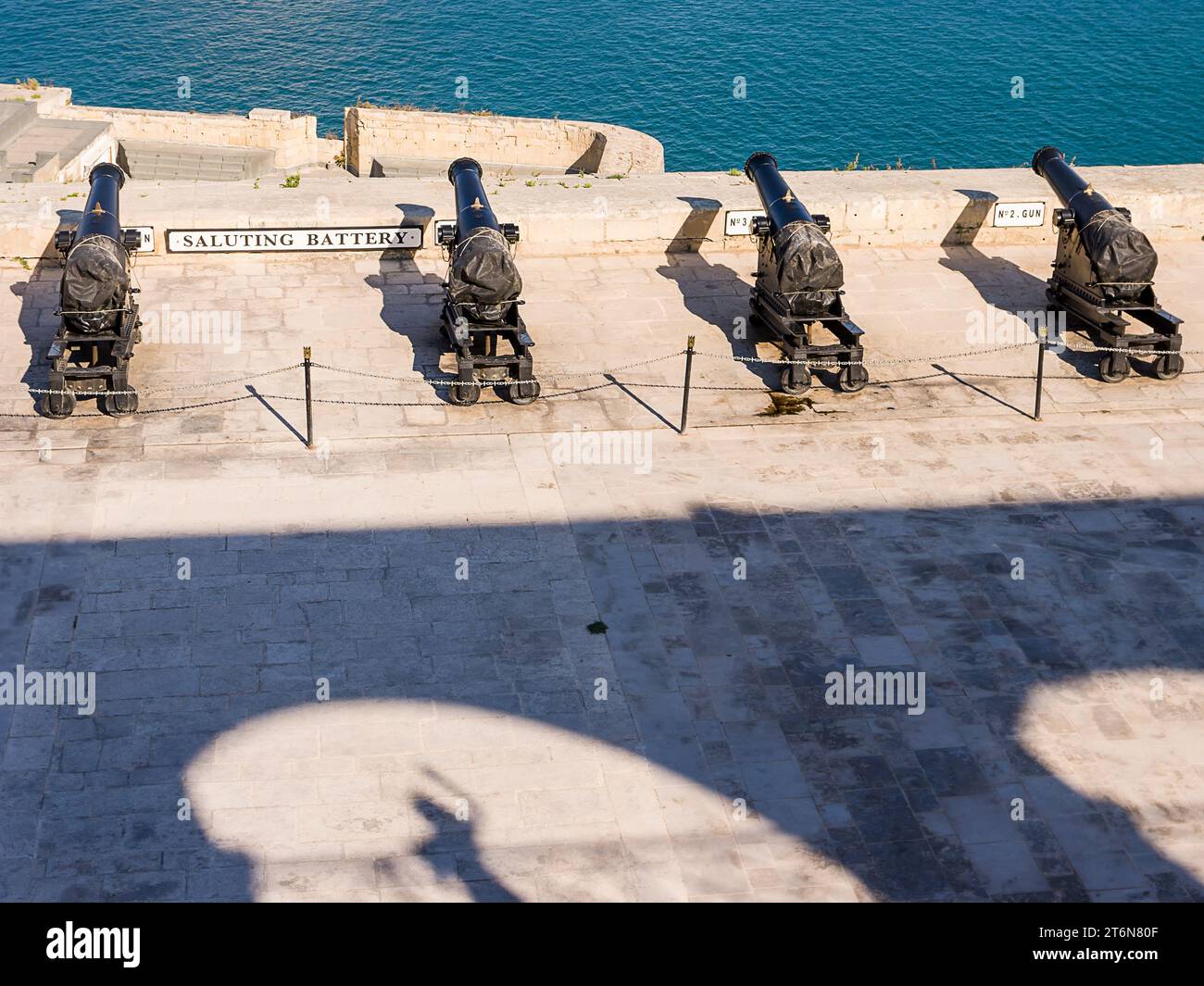 Kanonen der Saluting Battery im Valletta Garden auf Malta Stockfoto