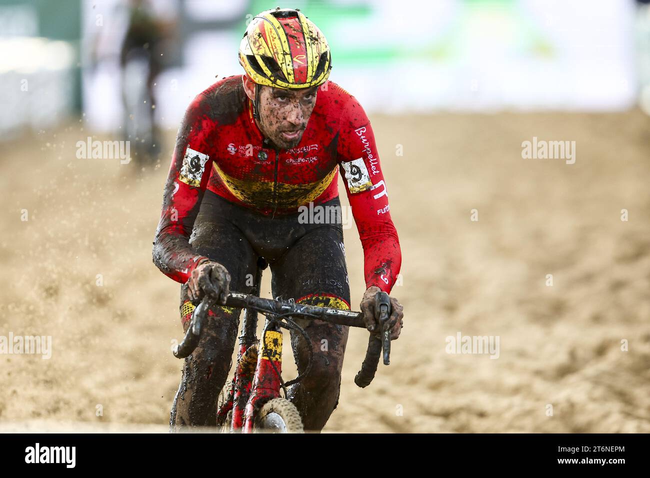 Der spanische Felipe Orts Lloret wurde während des Herren-Elite-Rennens beim Cyclocross-Radrennen „Jaarmarktcross“ in Niel, Rennen 3/8 des Superprestige-Wettbewerbs, am Samstag, den 11. November 2023, in Aktion dargestellt. BELGA FOTO DAVID PINTENS Stockfoto