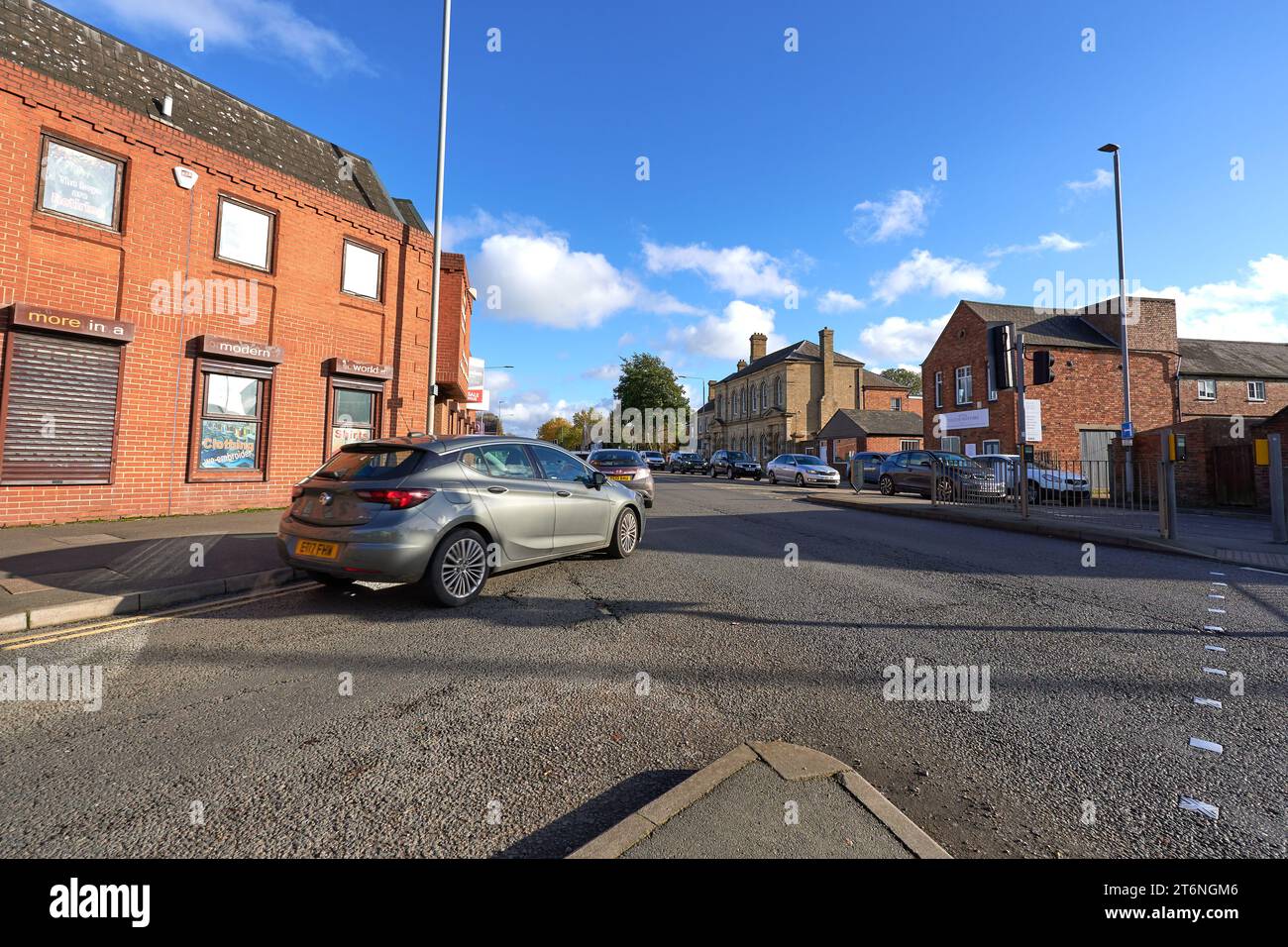 Hinweistafel mit historischen Informationen in Melton Mowbray, Großbritannien Stockfoto