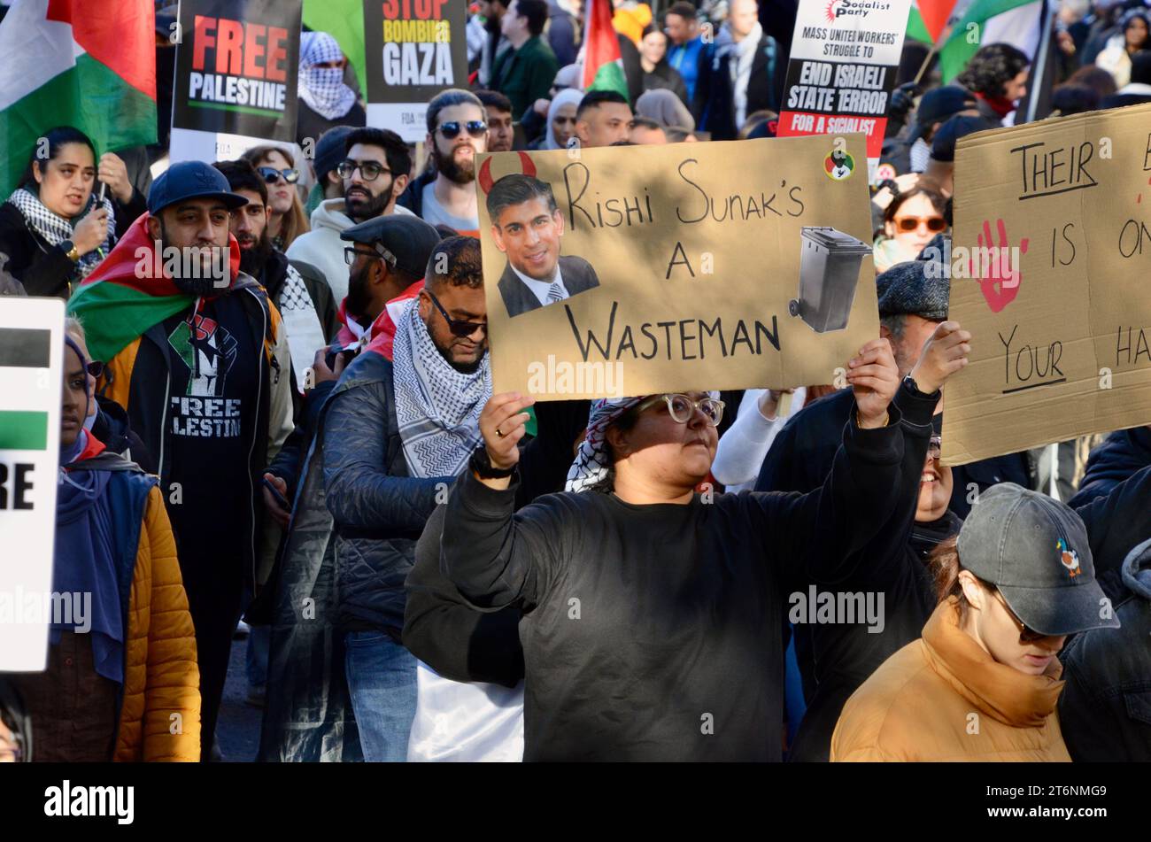 rishi Sunak ist ein Müllmann; Szenen aus der Massendemonstration gegen den Krieg pro Waffenstillstand in Zentral-london, die einen Waffenstillstand in palästina, israel, gaza, 11. november 2023 forderte Stockfoto