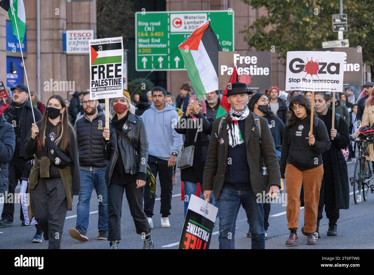 Pro-palästinensische protestmarsch in Vauxhall, Zentrum von London, am Tag des Waffenstillstands, 11. November 2023 Stockfoto