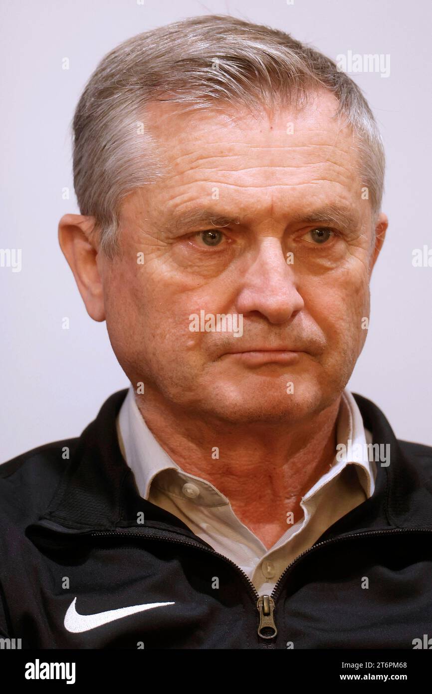 Köln 28.10.2023 Köln Boxing Cup 2023 Köln Boxing Cup 2023 im Maritim Hotel Köln Pressekonferenz Sportdirektor Michael MÜLLER (DE) Foto: Norbert Schmidt, Düsseldorf Stockfoto