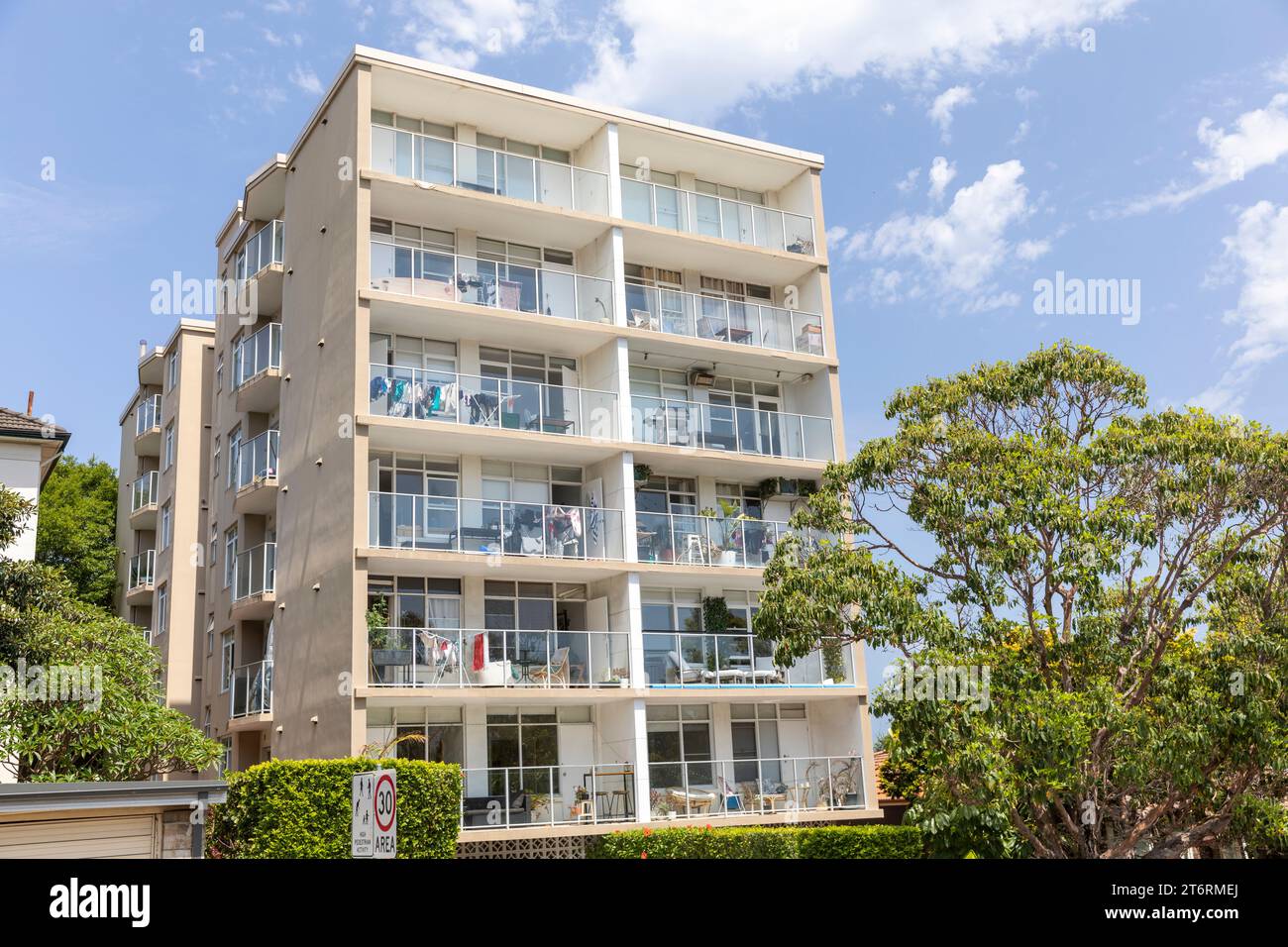 Apartment-Einheit in Australien, 6-stöckiges Apartmenthaus in Manly Beach Sydney, NSW, Australien Stockfoto