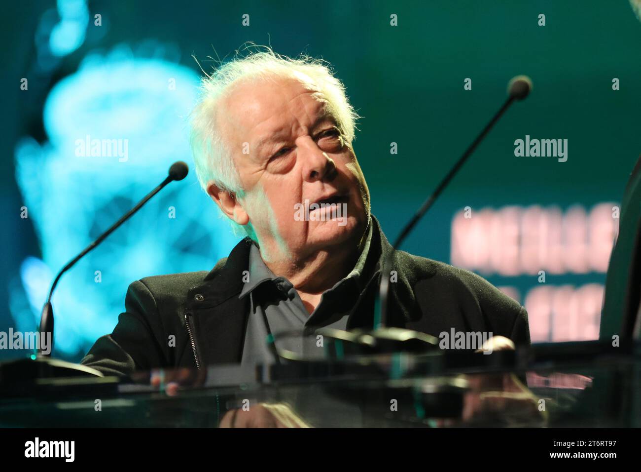 LUXEMBURG, DEN 11. Oktober 2023: Jim Sheridan, Filmregisseur aus Irland, auf der Bühne während der Luxembourg Film Awards, die am Grand Theater der Stadt Luxemburg stattfanden und vom Film Fund Luxembourg zusammen mit der Filmakademie organisiert wurden - The Letzebuerger Filmprais 2023 - Awards Night am 11. Oktober. 2023 in Luxemburg, Bild und Urheberrecht. @ Arthur Thill /ATP Images (THILL Arthur / ATP / SPP) Stockfoto